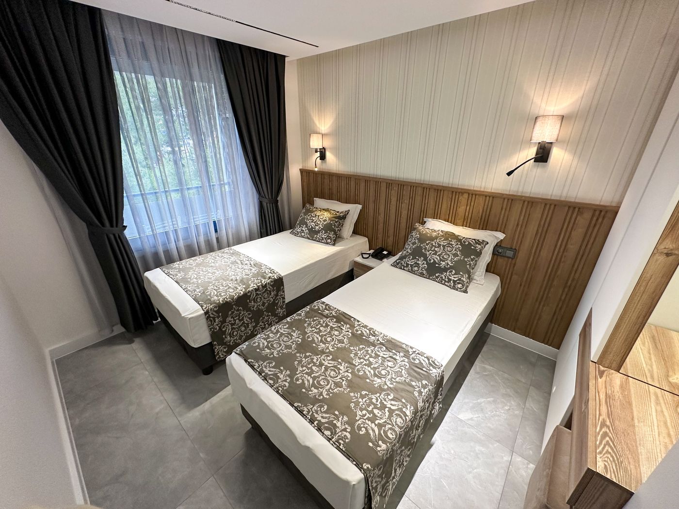 Happy-Apart-Hotel-Room-34