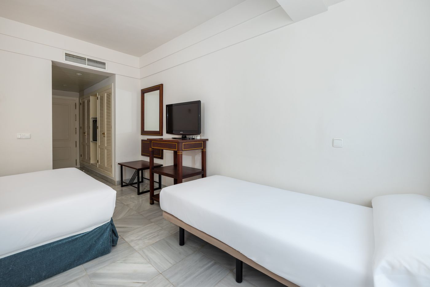 Guadacorte-Park-Room-41