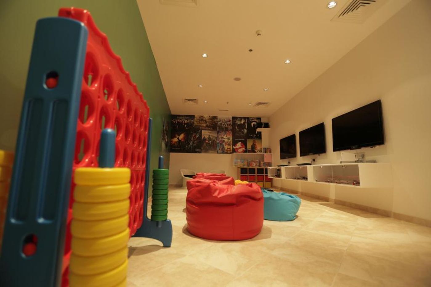 Oasis-Beach-Tower-Serviced-Sports-and-Entertainment-32