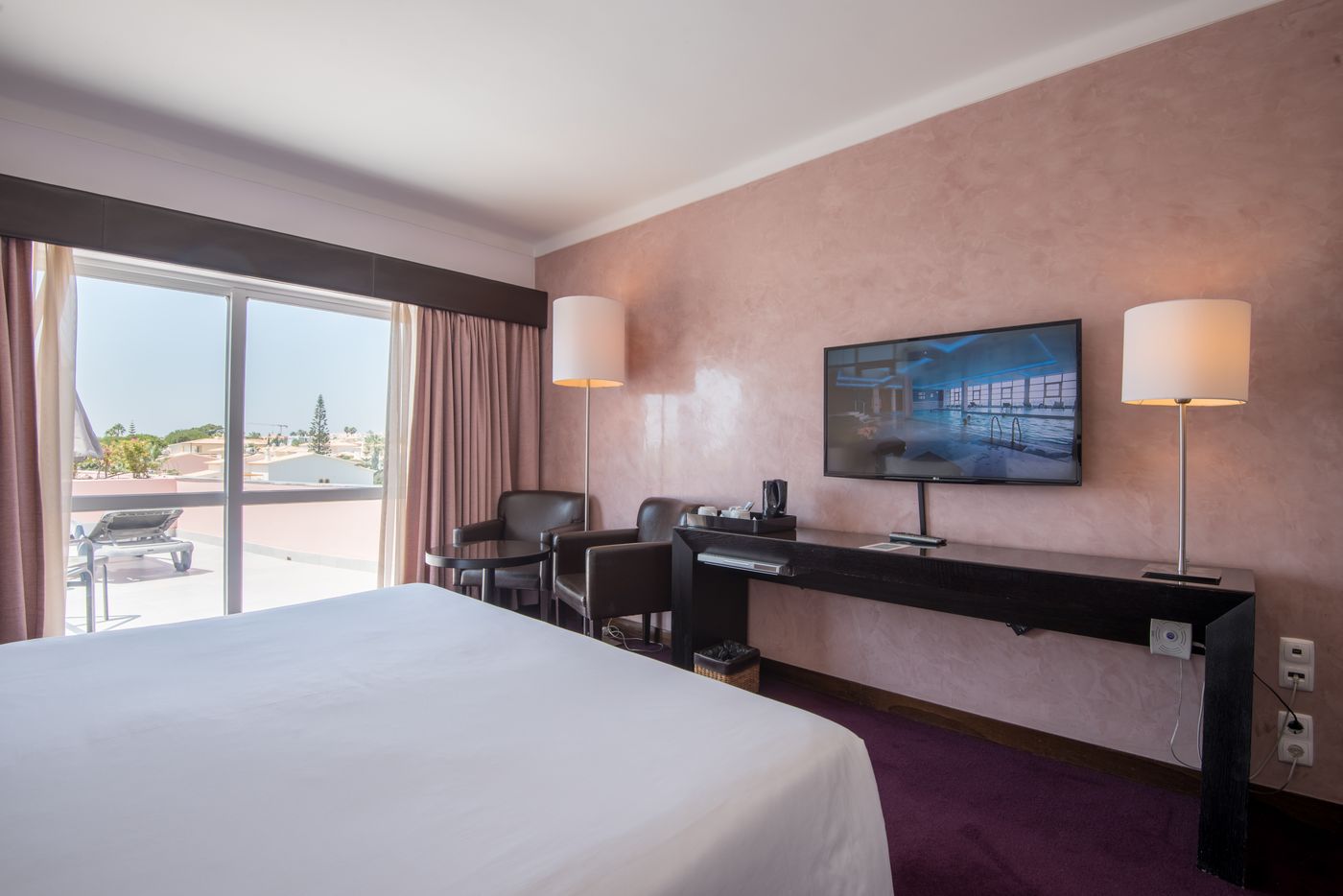 Vila-Gale-Praia-Room-18