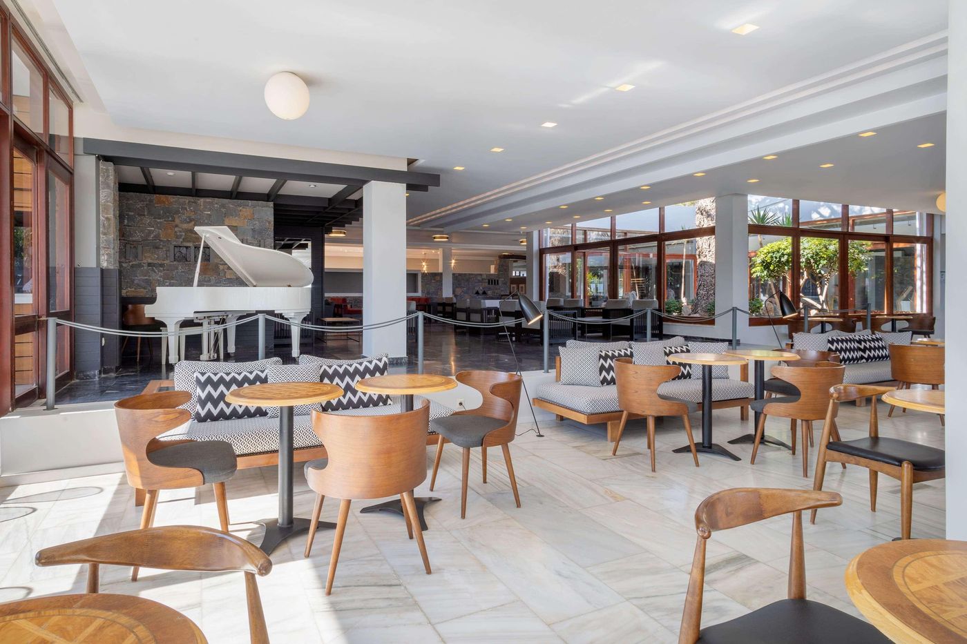 Marina-Beach-Restaurant-56