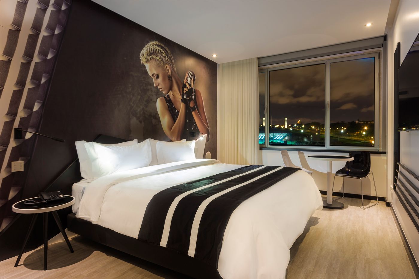 HF-Fenix-Music-Room-19