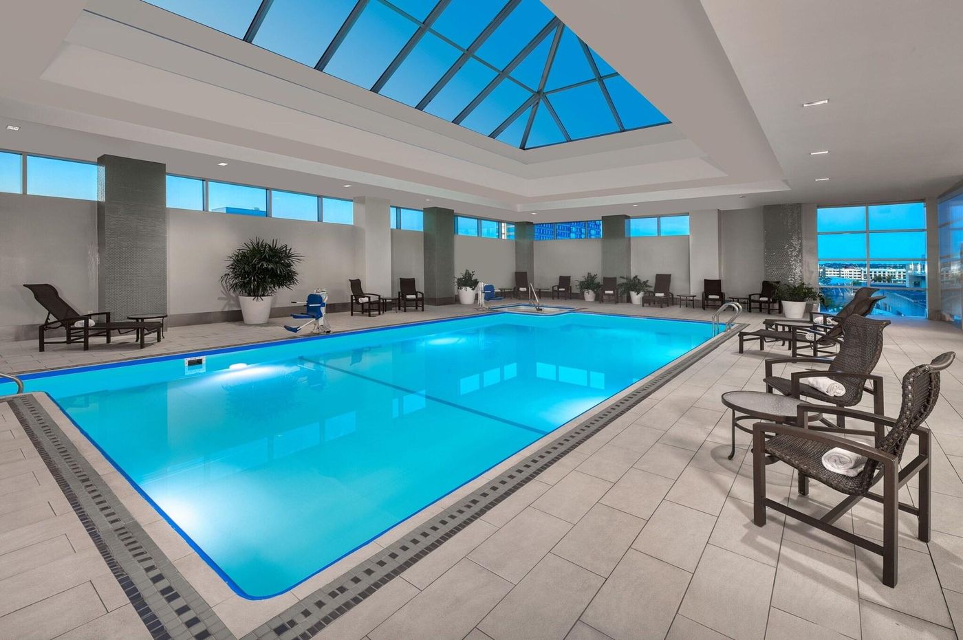 Westin-Boston-Waterfront-Pool-63