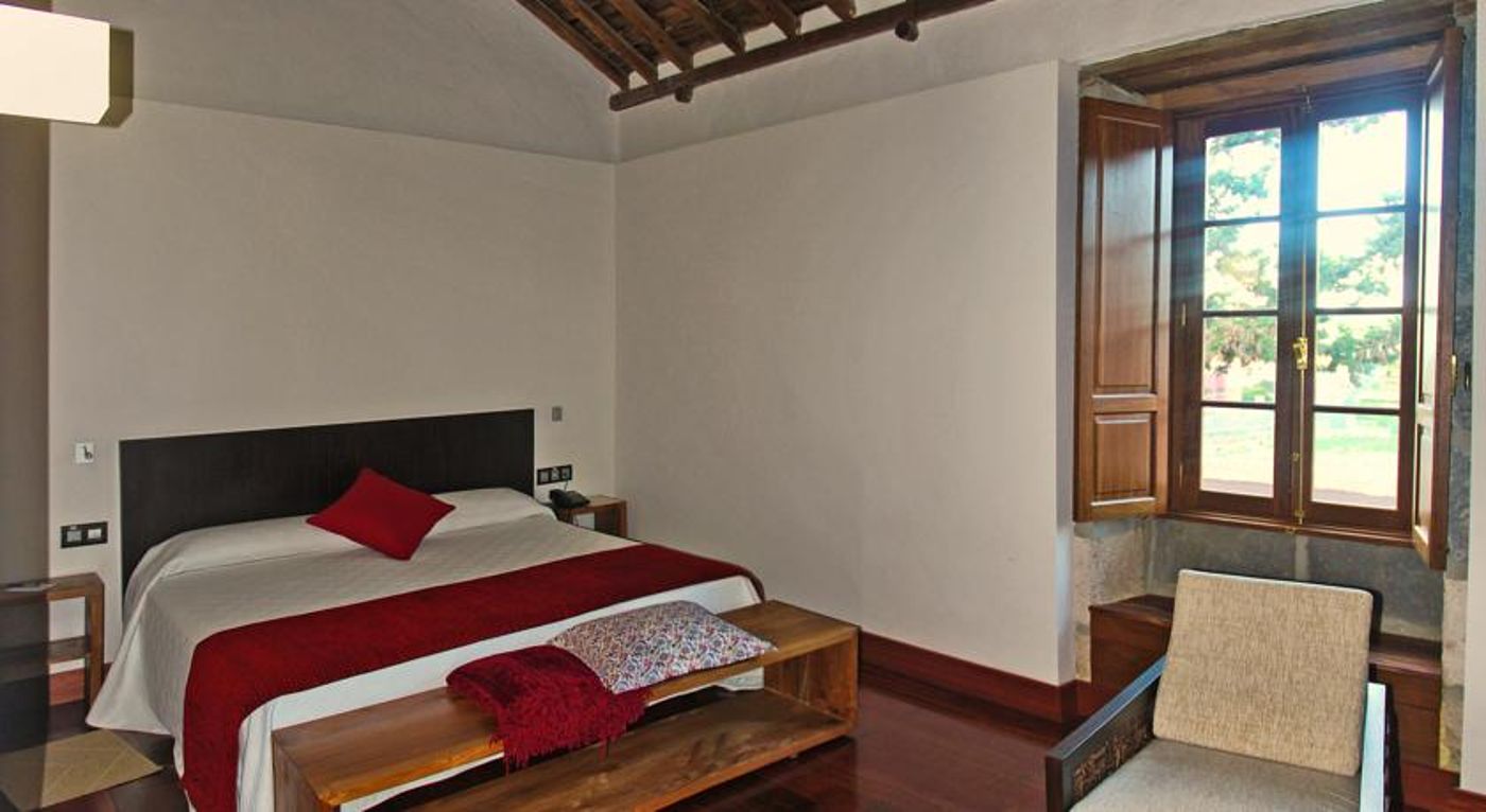 Hotel Rural El Mondalon