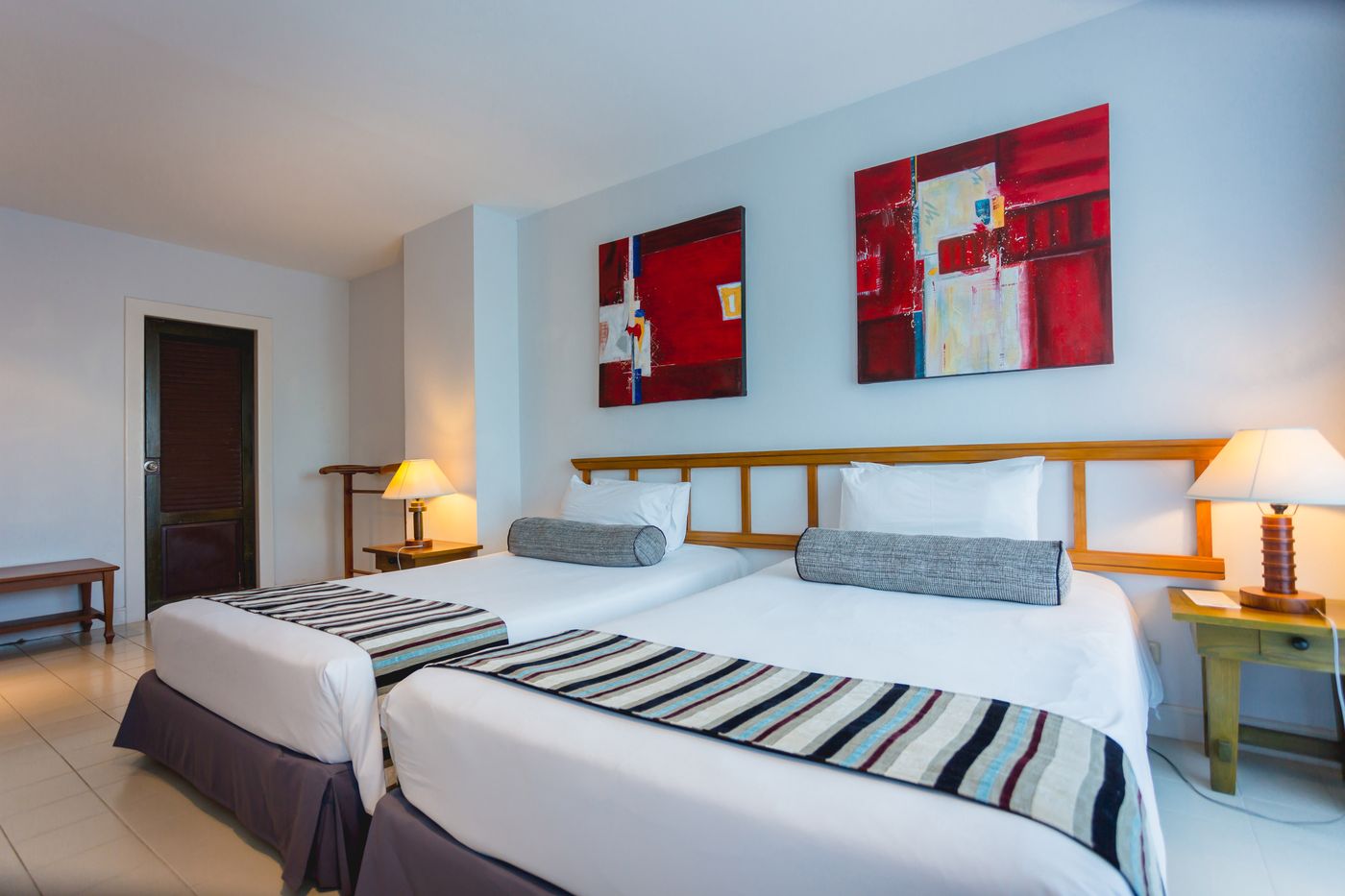 Waterfront-Suites-Phuket-by-Centara-Room-12