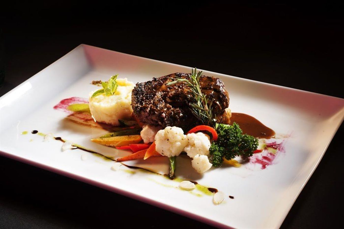 Anantaya-Resort---Spa---Chilaw-Restaurant-35