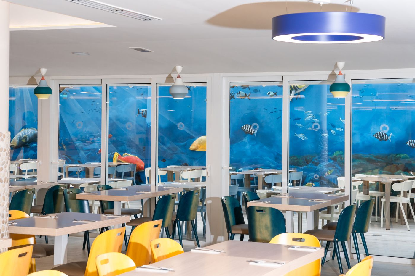 Hovima-La-Pinta-Beachfront-Family-Hotel-Restaurant-44