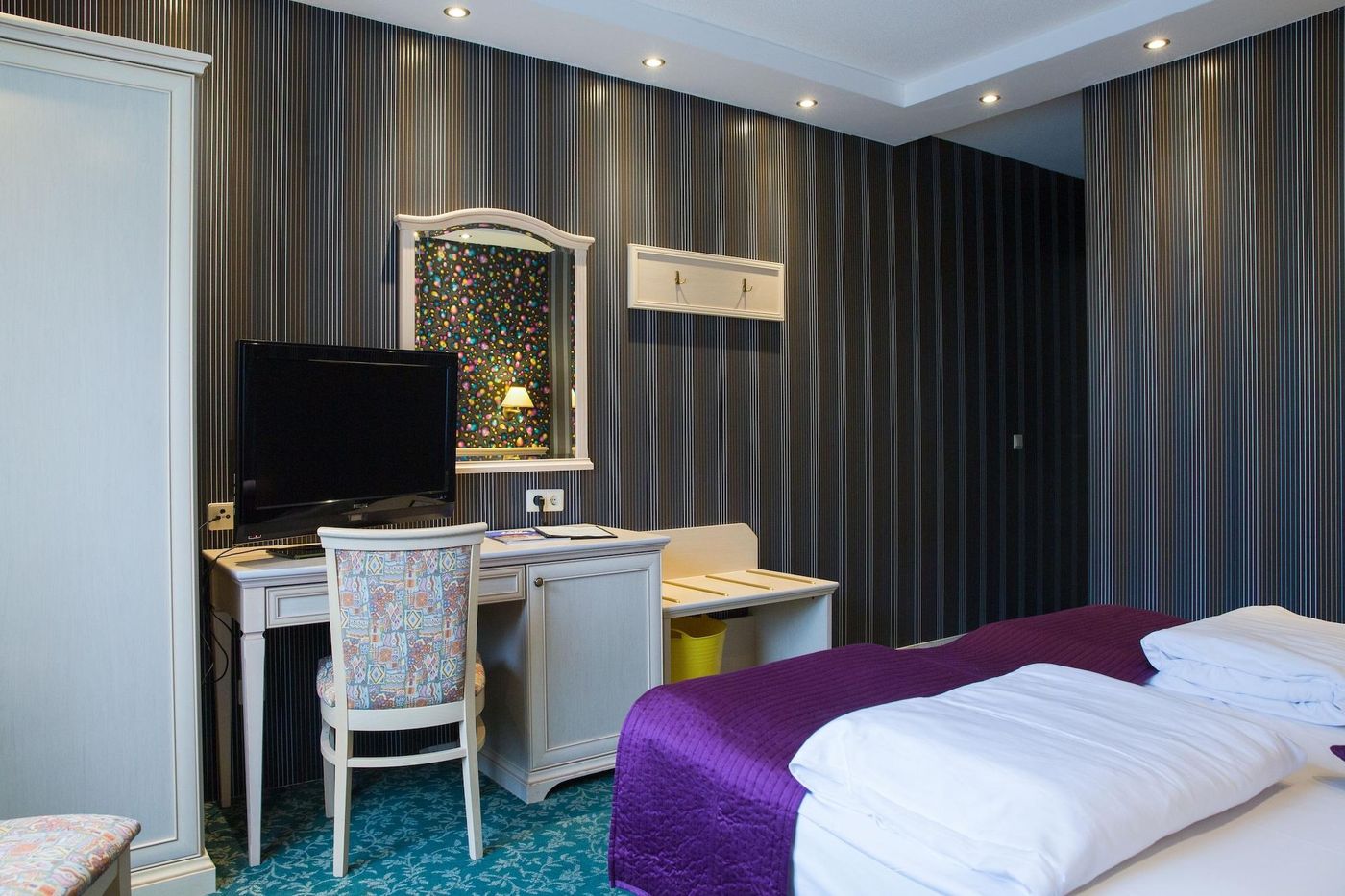 Hotel-Zwanenburg-Amsterdam-Airport-Room-6