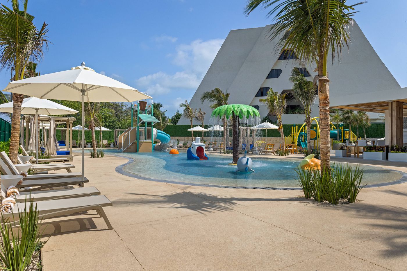 Wyndham-Grand-Cancun-All-Inclusive-Resort---Villas-Sports-and-Entertainment-67