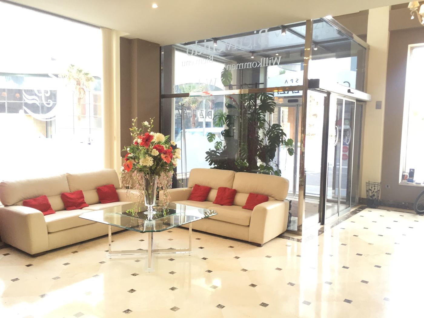 Spa-Cadiz-Plaza-Lobby-33