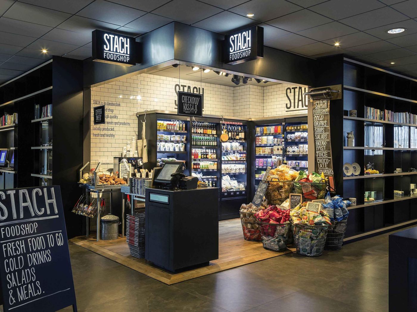 Mercure-Amsterdam-City-Hotel-Bar-15