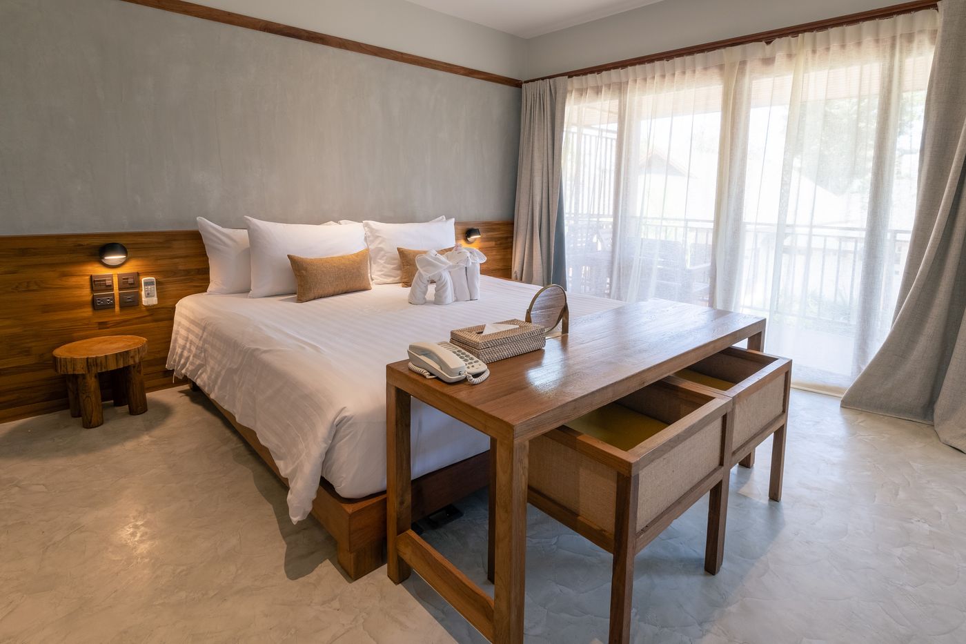 Banana-Fan-Sea-Resort-Room-34