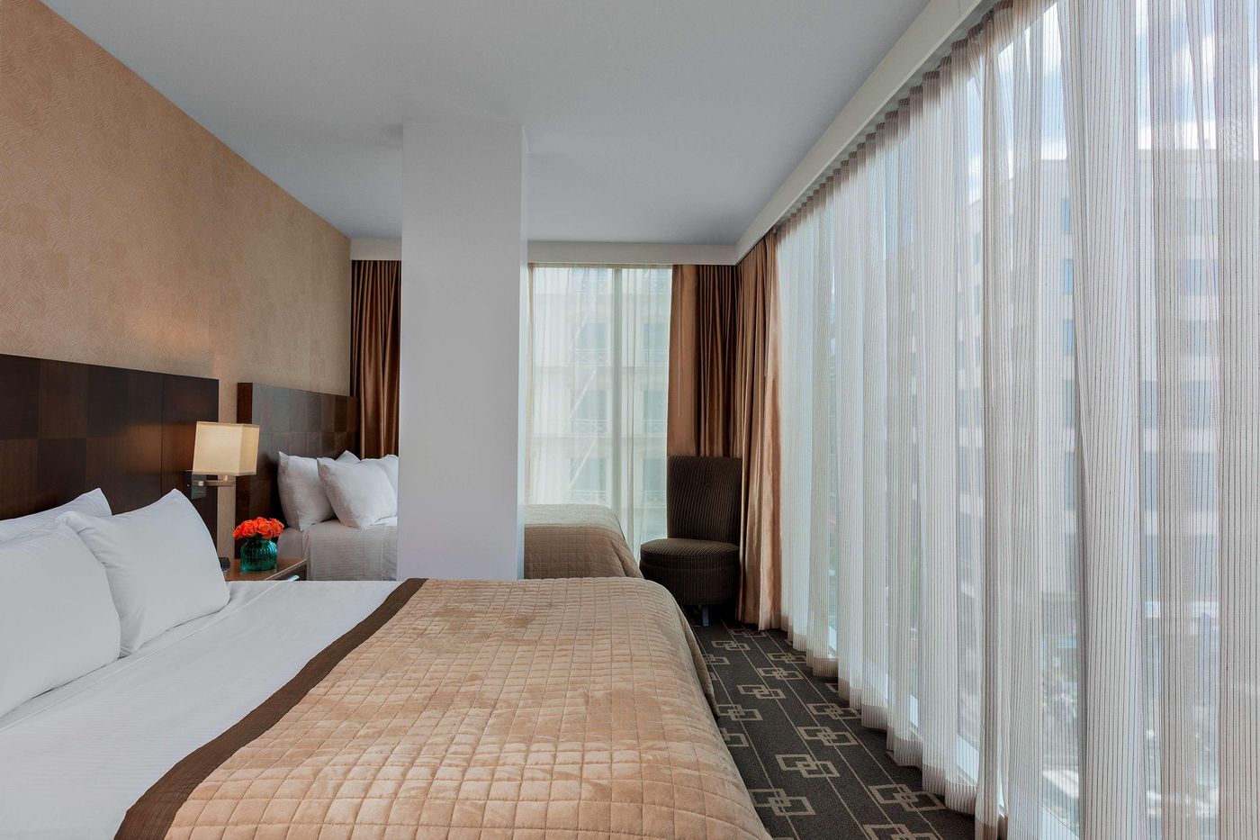 Wyndham-Garden-Chinatown-Room-30