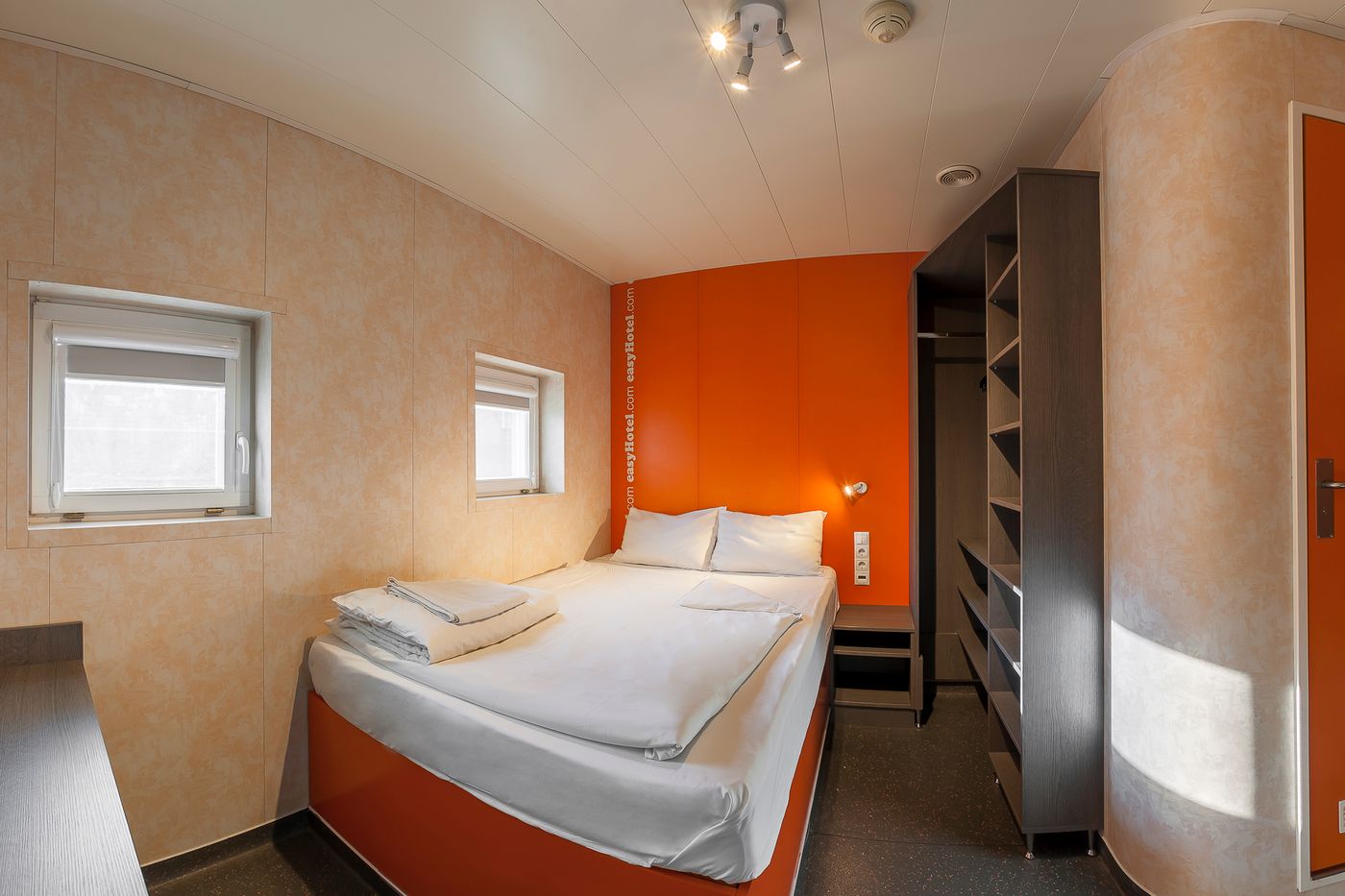 Easyhotel-Budapest-Oktogon-Room-7
