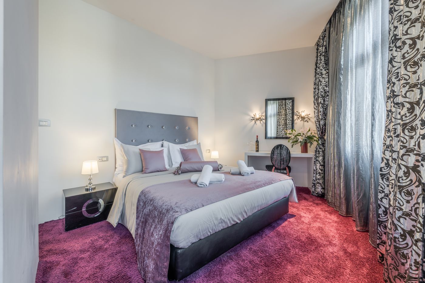 Starlight-Luxury-Rooms-Room-18