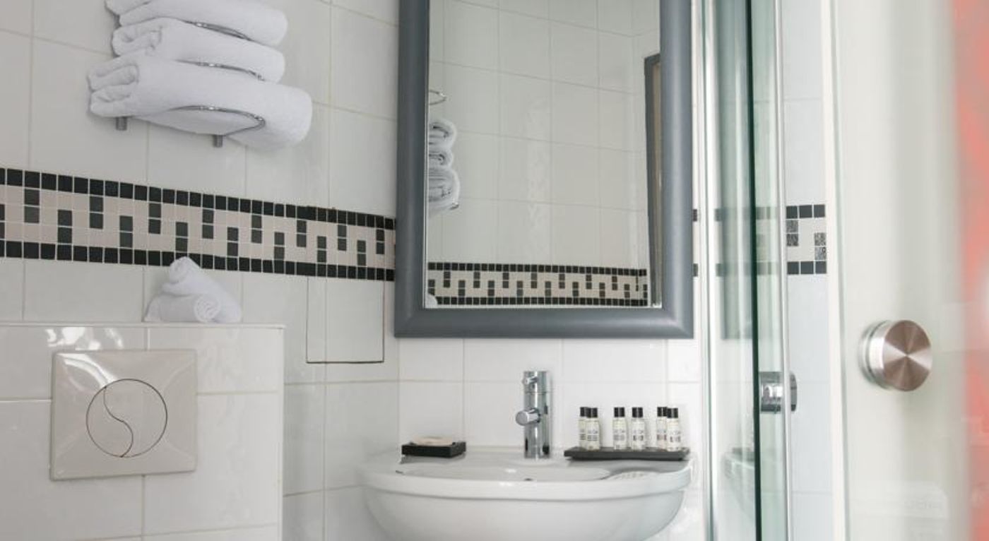 Apollon-Montparnasse-Room-17