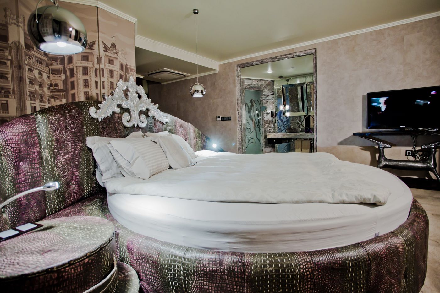 Royal-Castle-Room-17