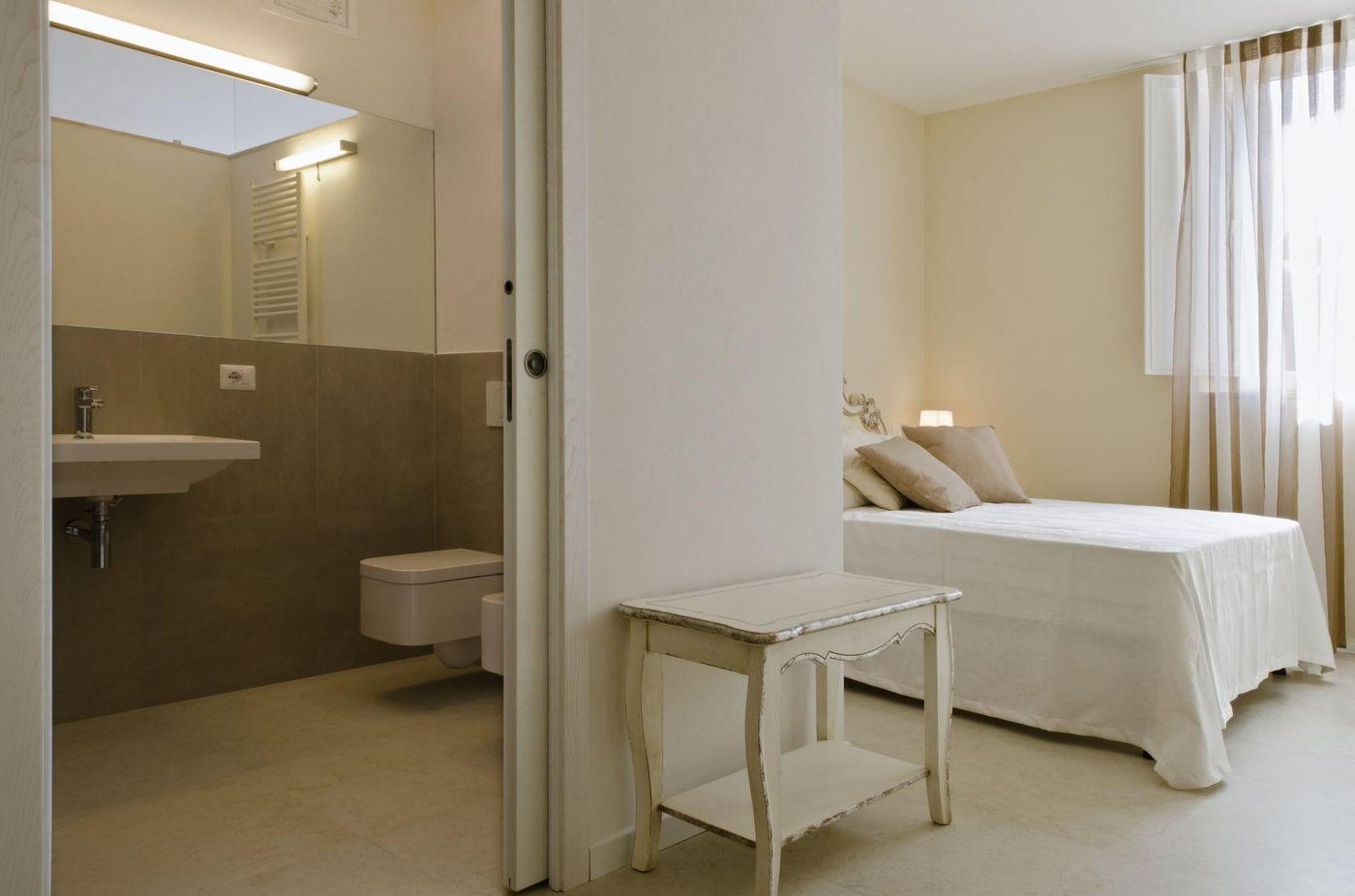 Villa-Del-Sole-Room-36