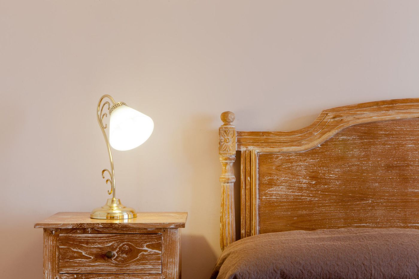 Regency-Country-Club-Room-33