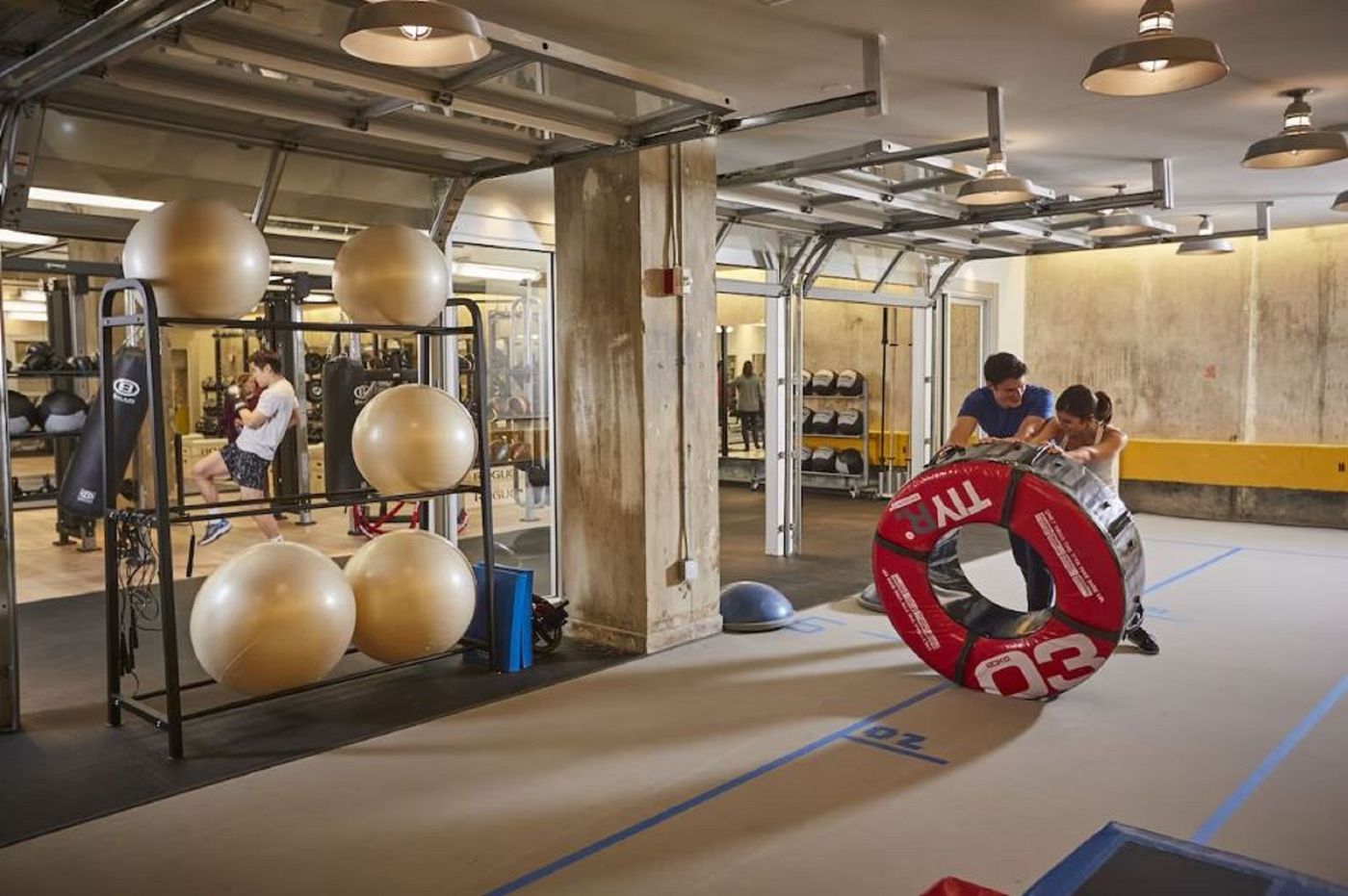 Mint-House-at-70-Pine-Sports-and-Entertainment-36