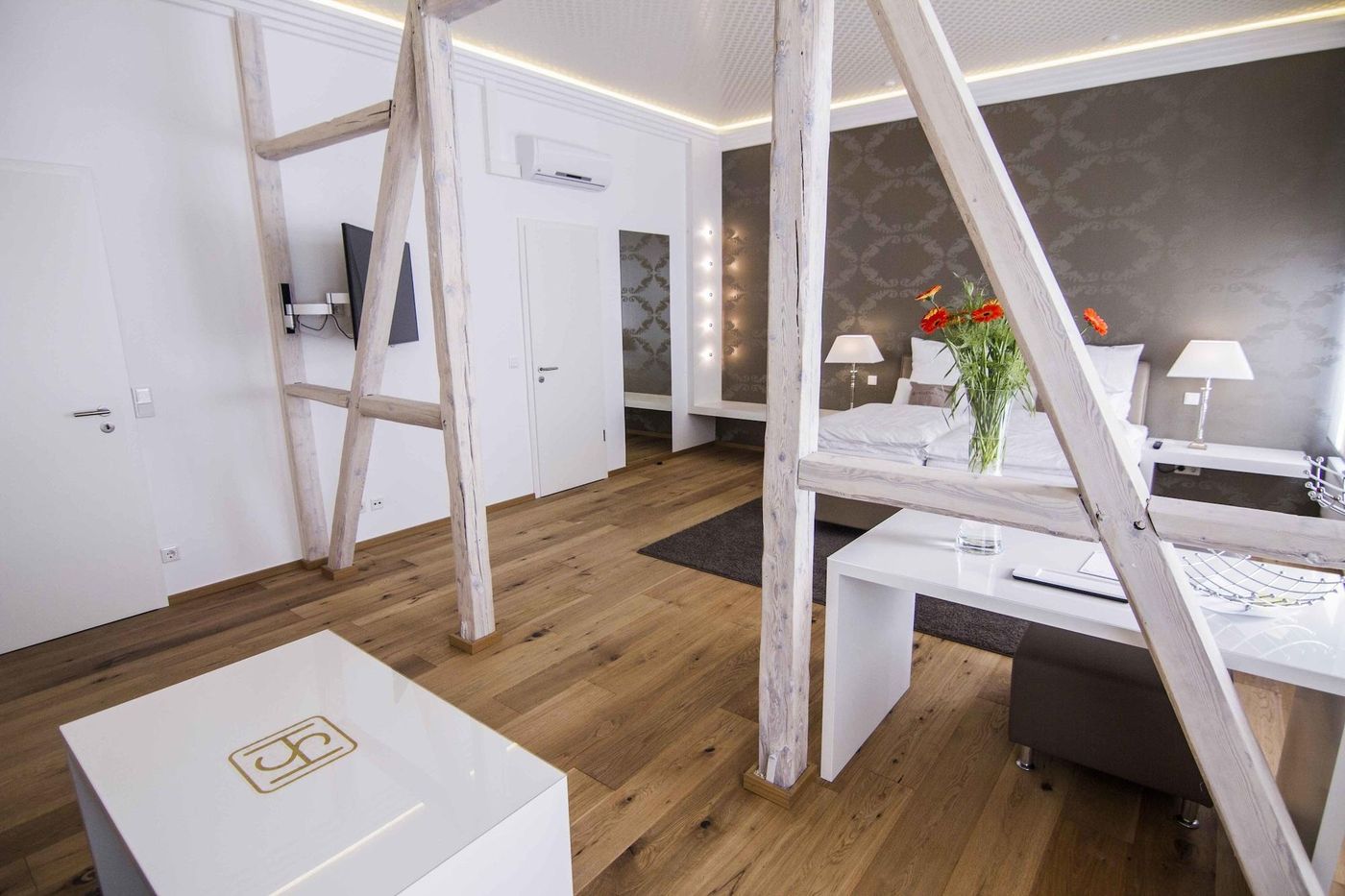 Helvetia Suites - Germany - DÃ¼SSELDORF - Room - 4