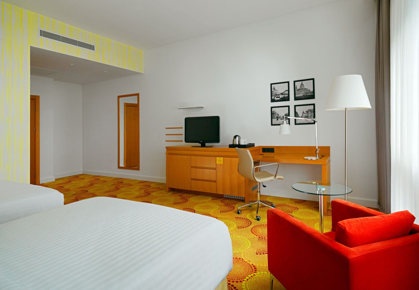 Courtyard-Budapest-Room-21