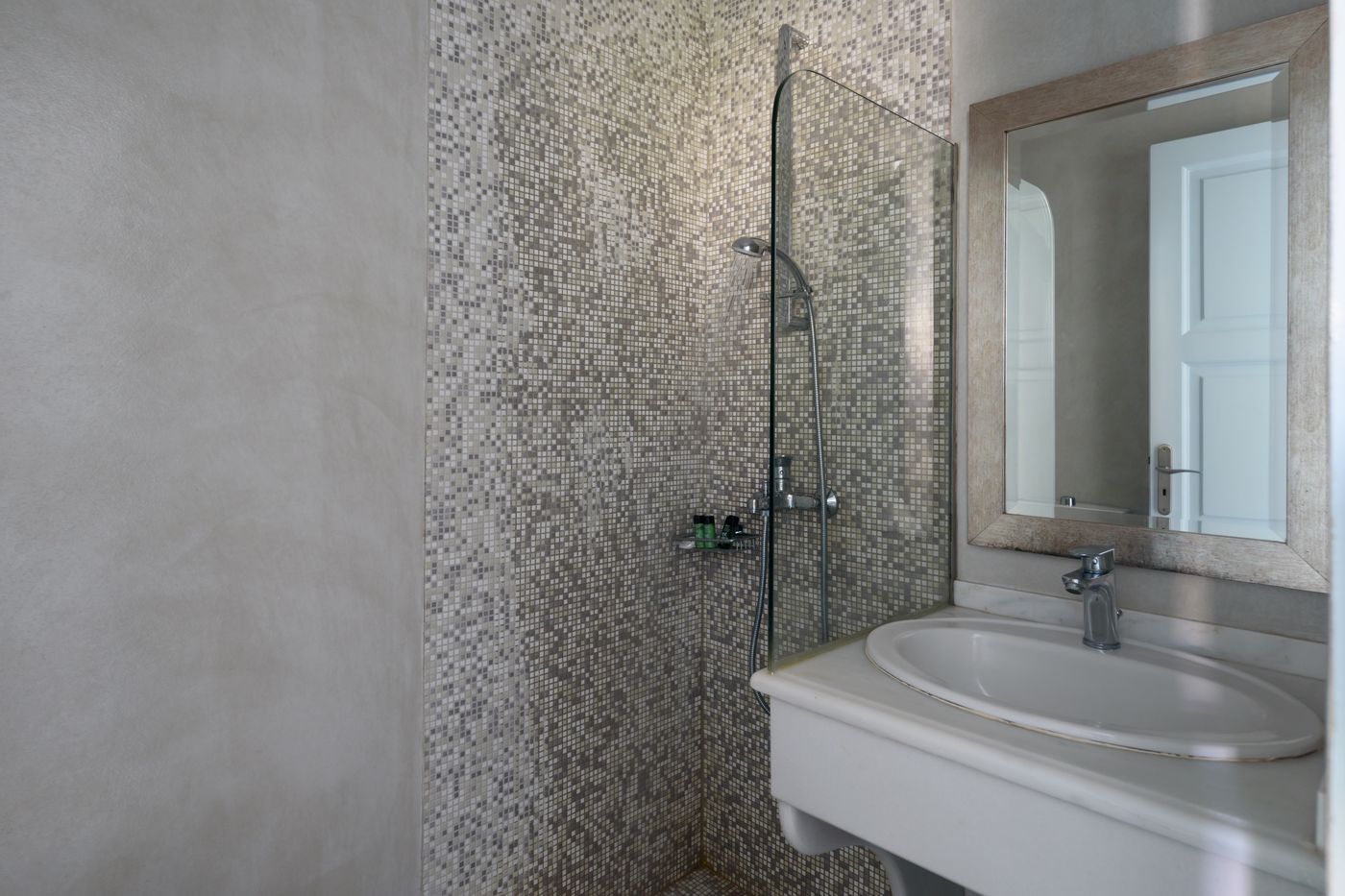 Alesahne-Beach-Room-38