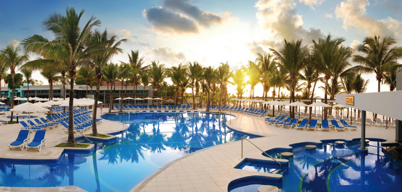 Riu-Yucatan-All-Inclusive-Pool-12