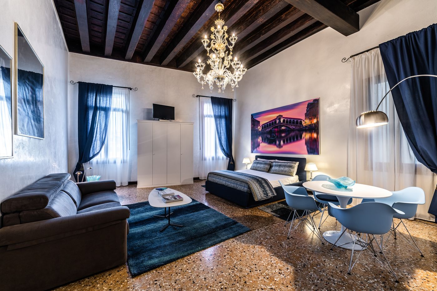 Ca--Sant-Angelo-Apartments-Room-14