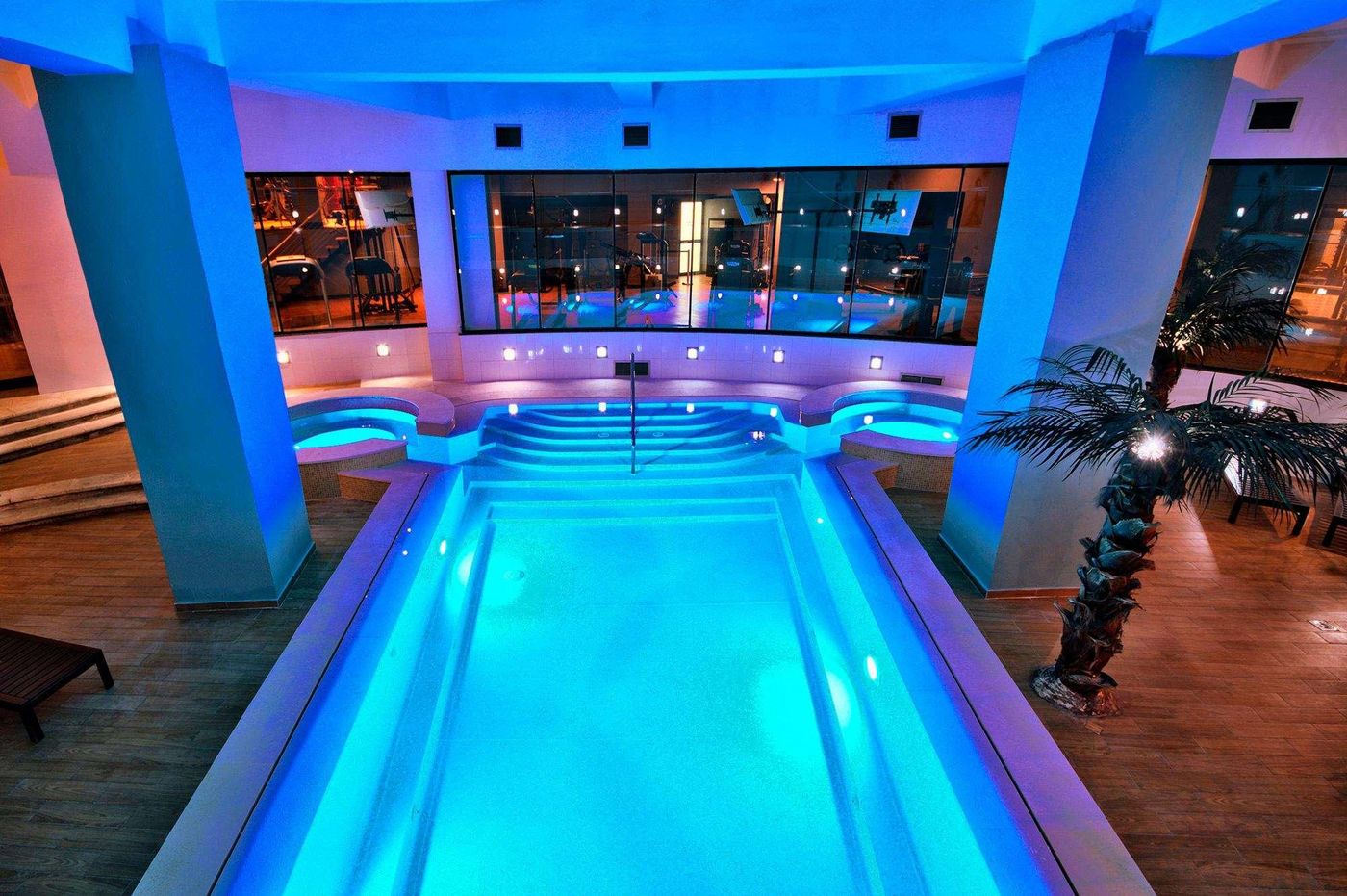 Preluna-Hotel---Spa-Pool-68