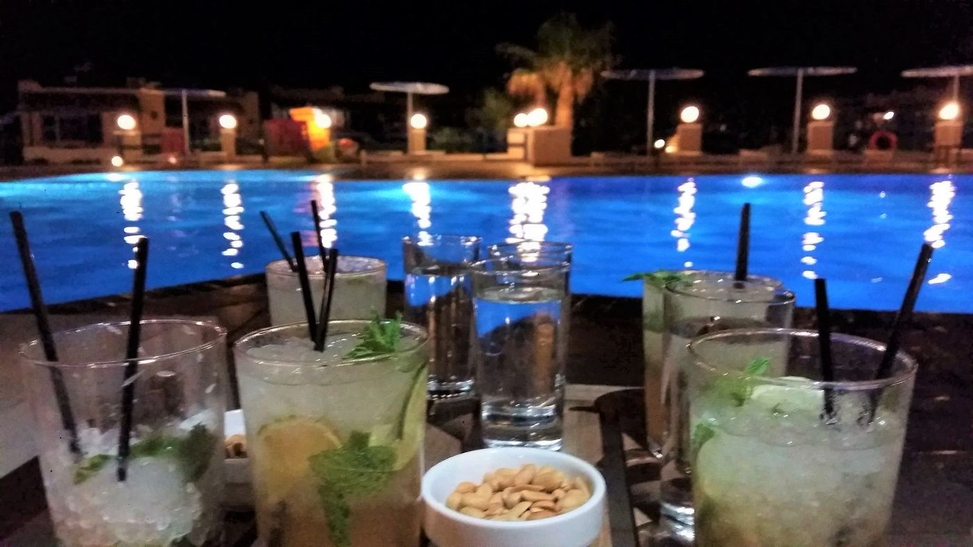 Zorbas-Hotel-Beach-Village-Bar-40