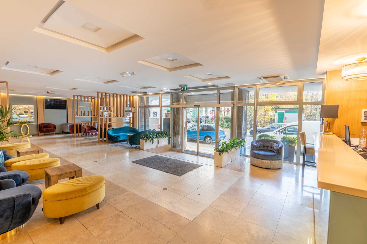 Medos-Hotel-Lobby-12