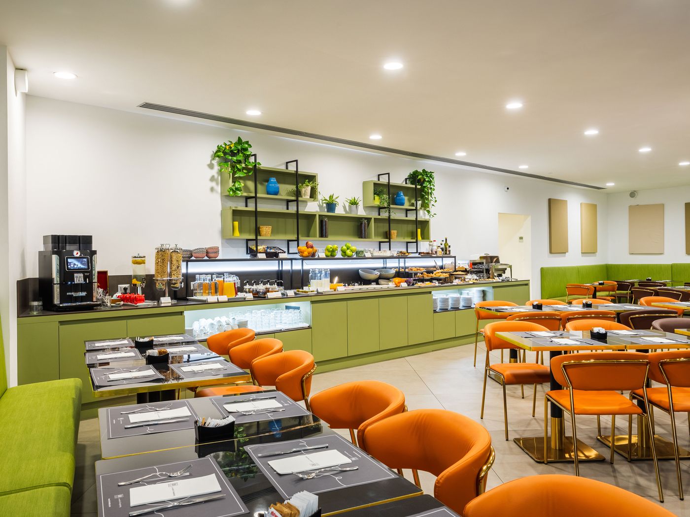 iH-Hotels-Milano-Centrale-Restaurant-10