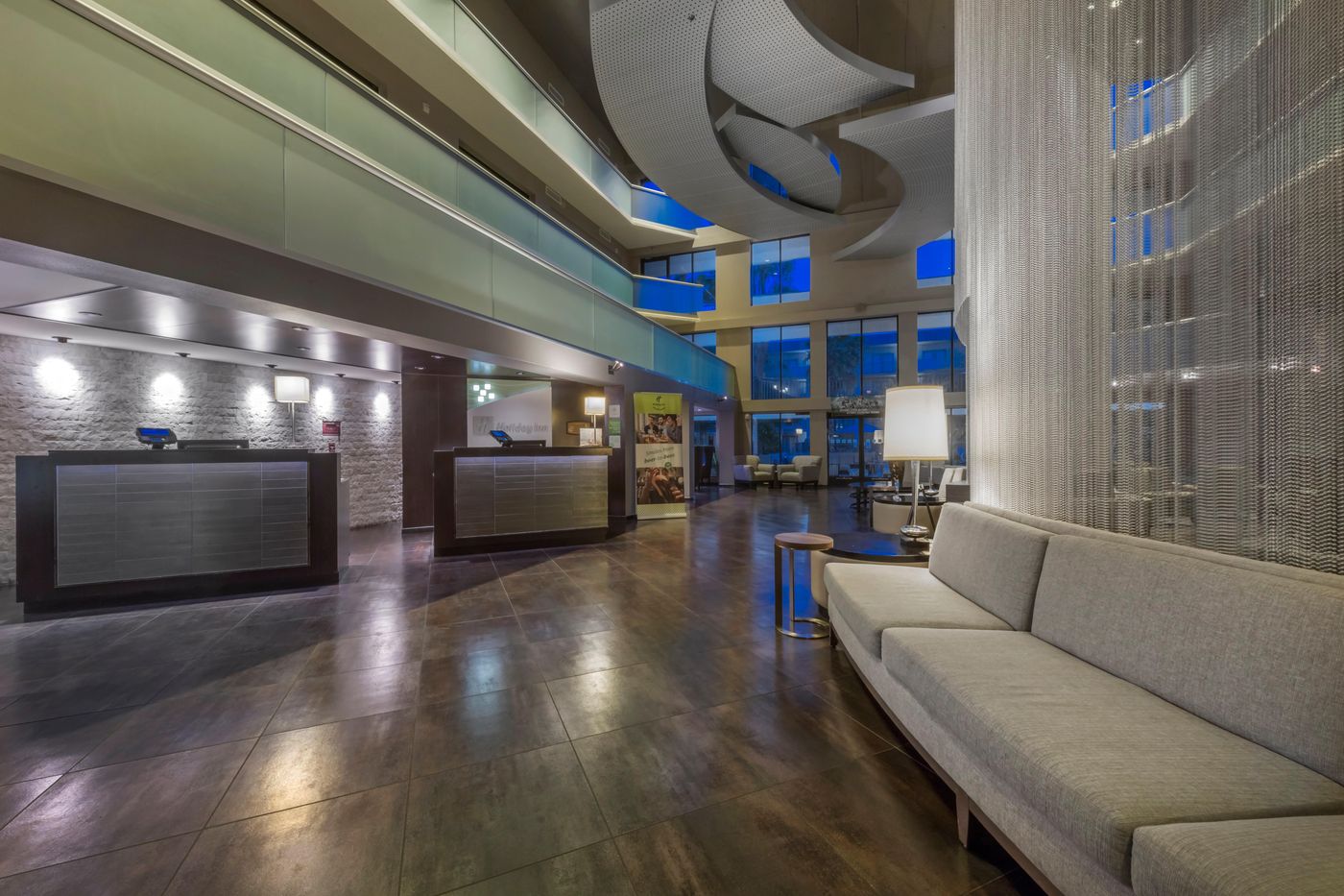 Holiday Inn & Suites Phoenix Airport North-United States-Phoenix-General view-2