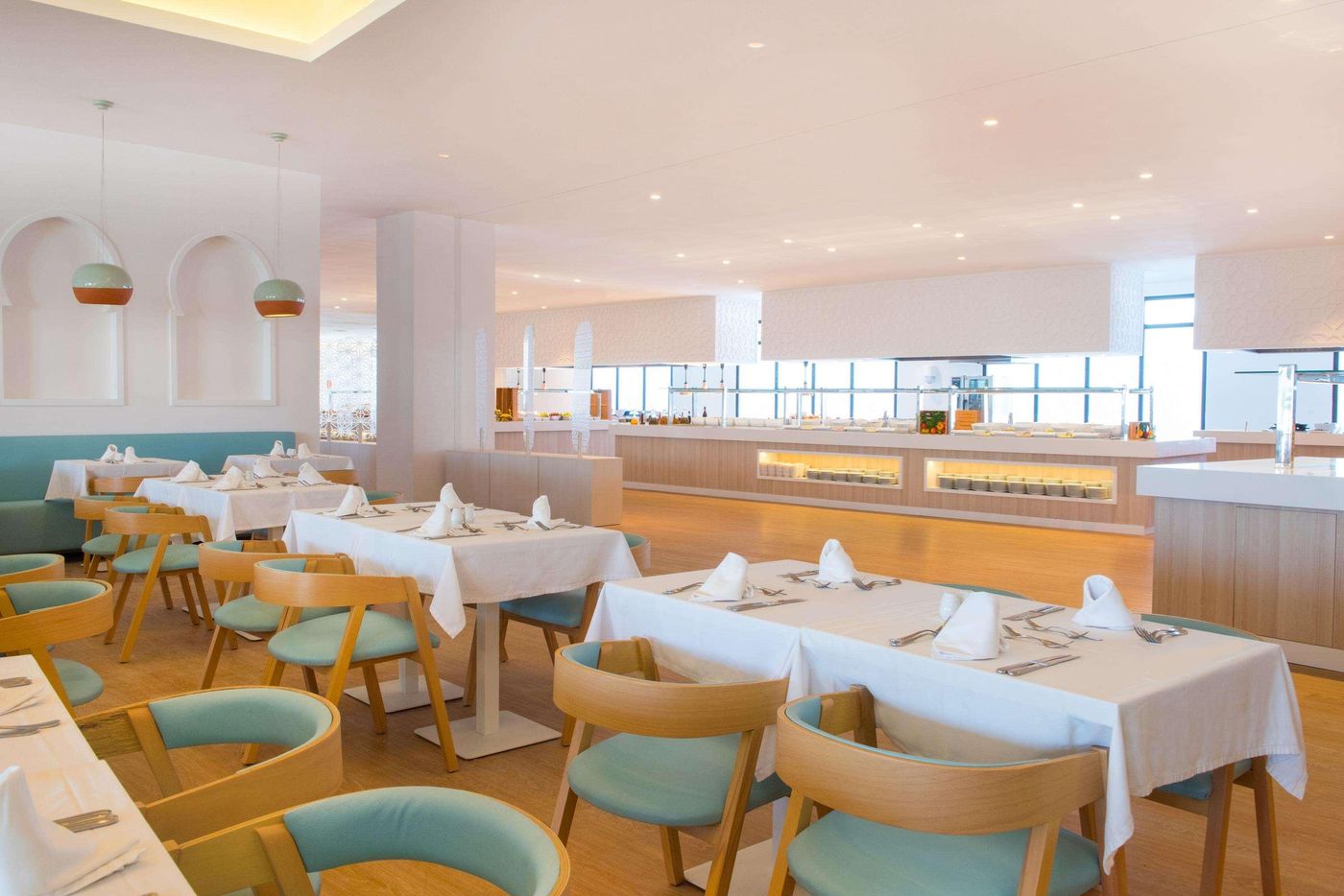 Iberostar-Waves-Founty-Beach-Restaurant-56