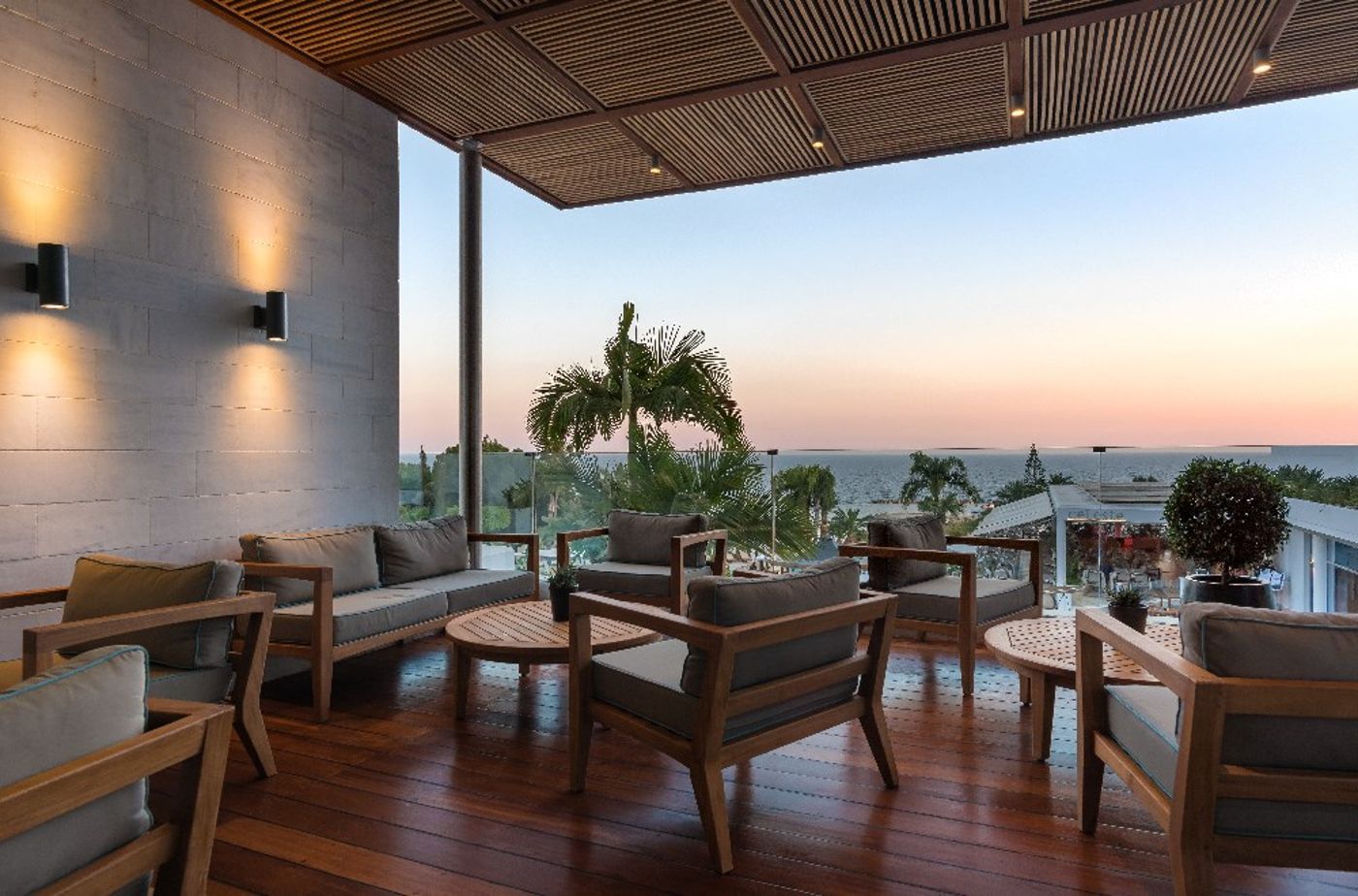 Mediterranean-Beach-Bar-8