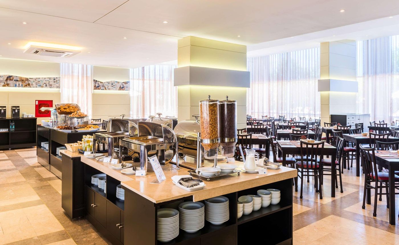 Tryp-Lisboa-Caparica-Mar-Hotel-Restaurant-45