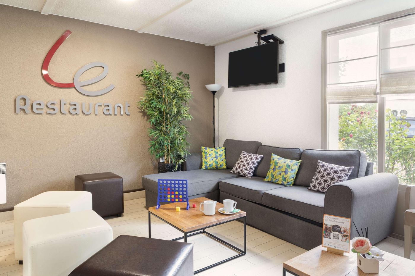 Campanile---Morangis-Orly-Lobby-4