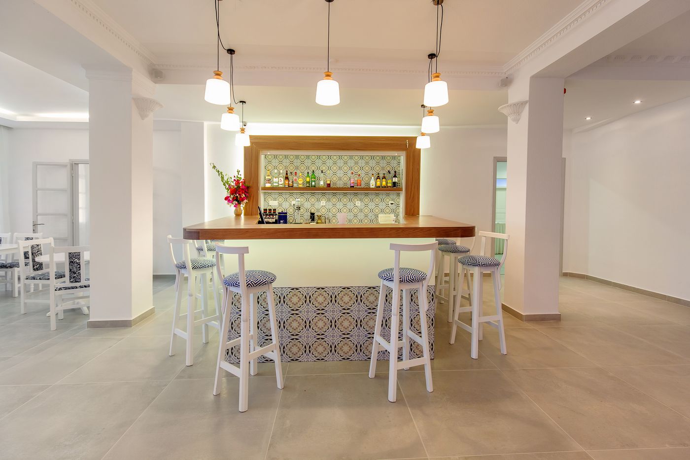 Rivari-Santorini-Bar-23