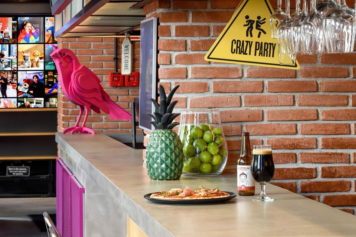 Moxy-Lisbon-City-Restaurant-24