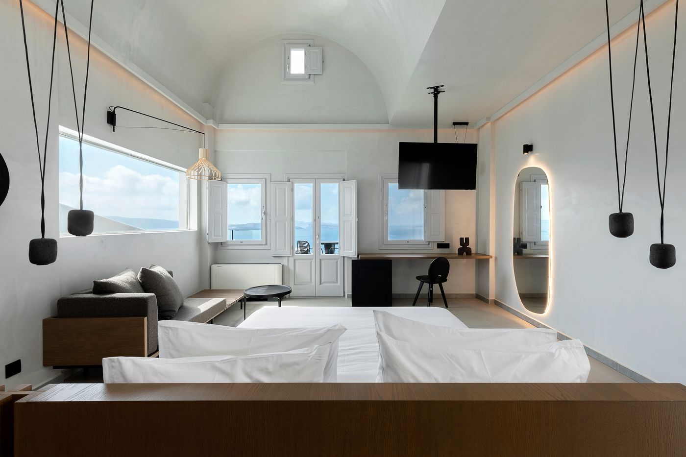Hom-Santorini-Room-16
