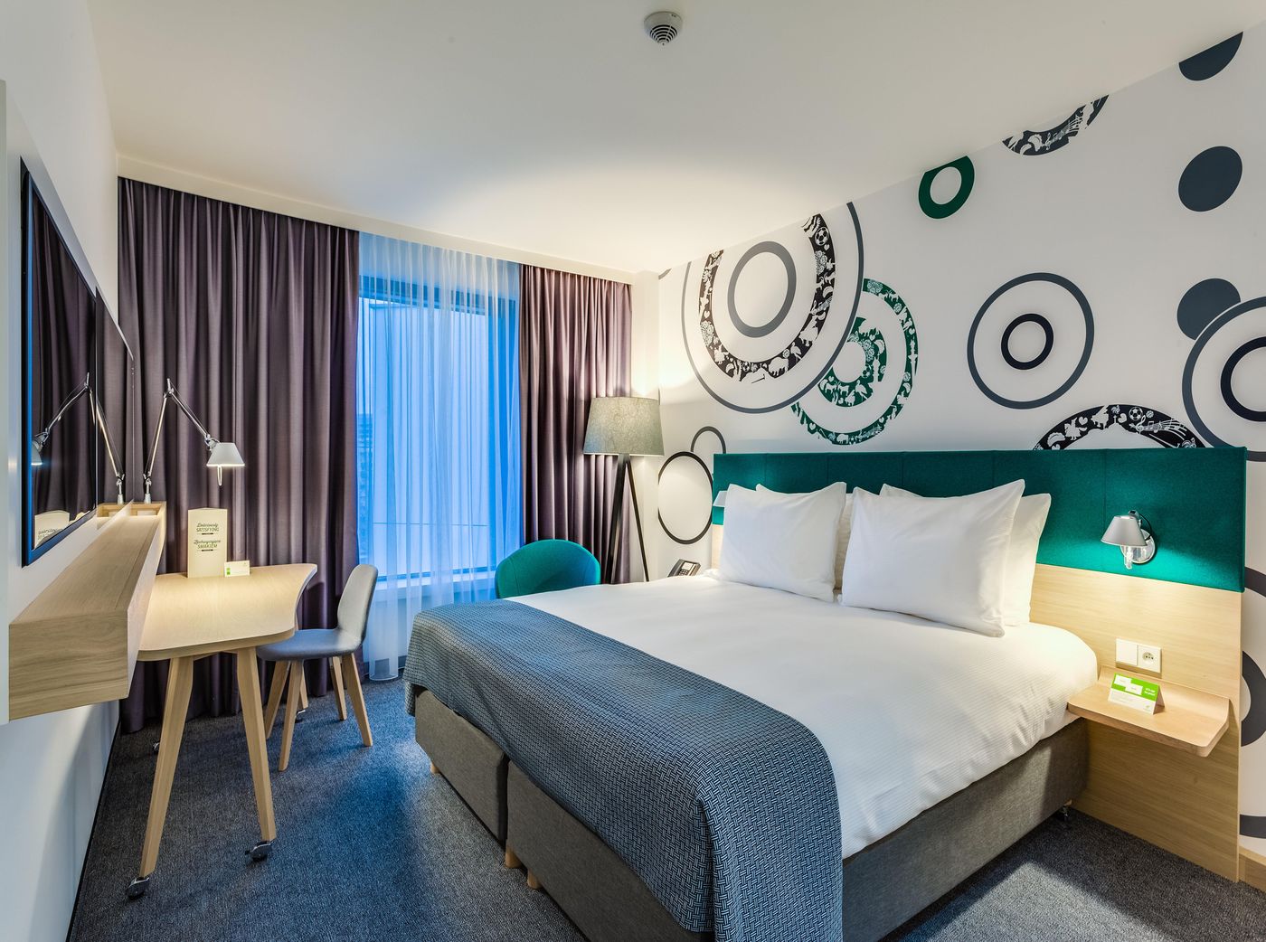 Holiday-Inn-Warsaw-City-Centre-Room-30