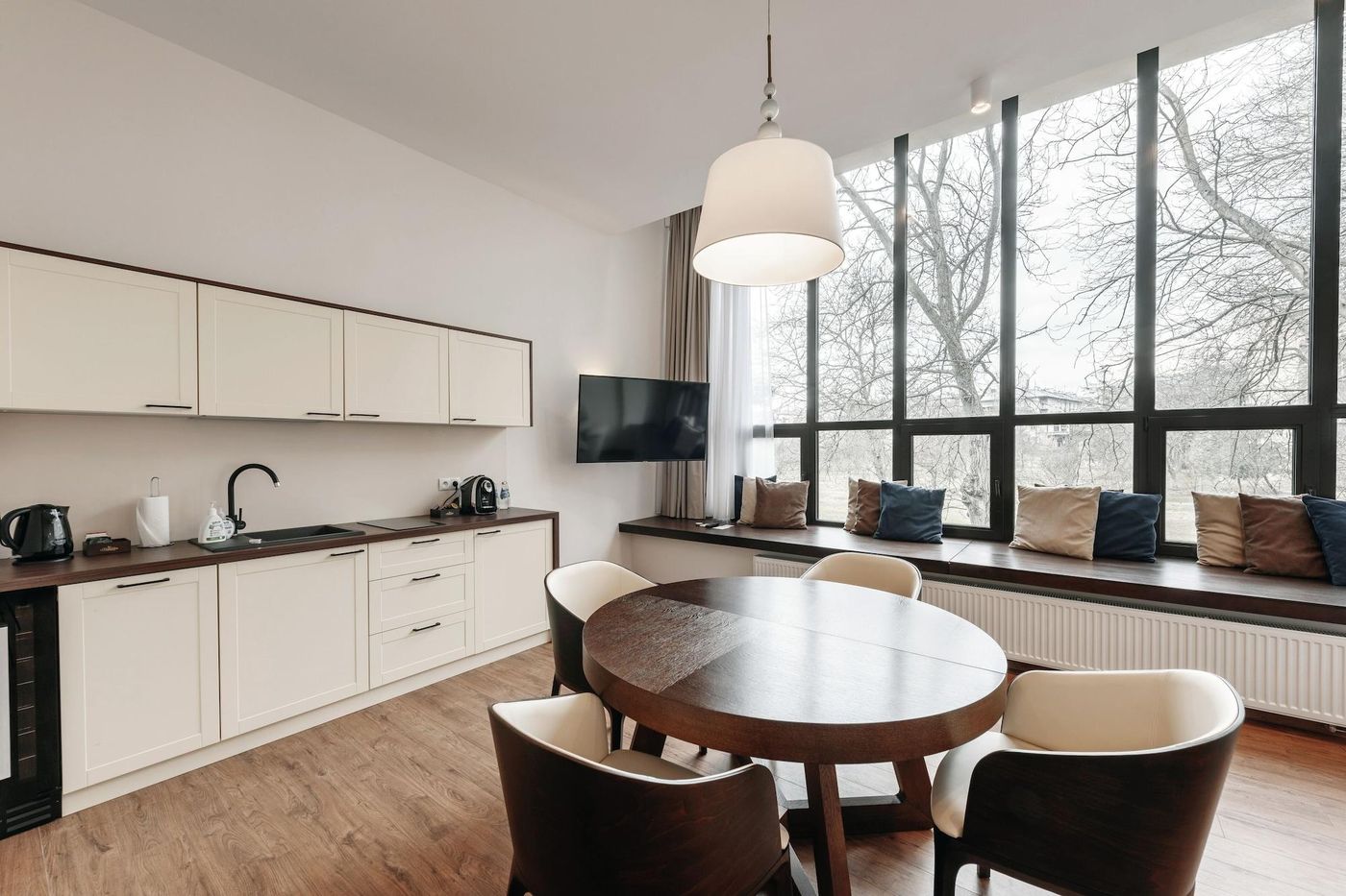 W-Sercu-Krakowa-Aparthotel-Room-9