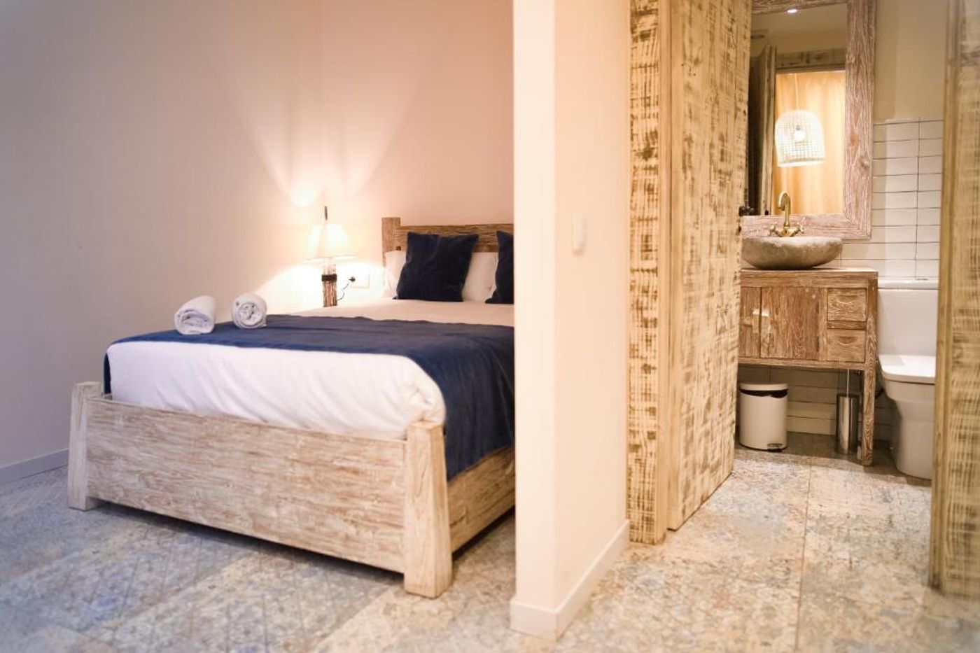 La Bodega Suites-Spain-L'Hospitalet de Llobregat-Room-4