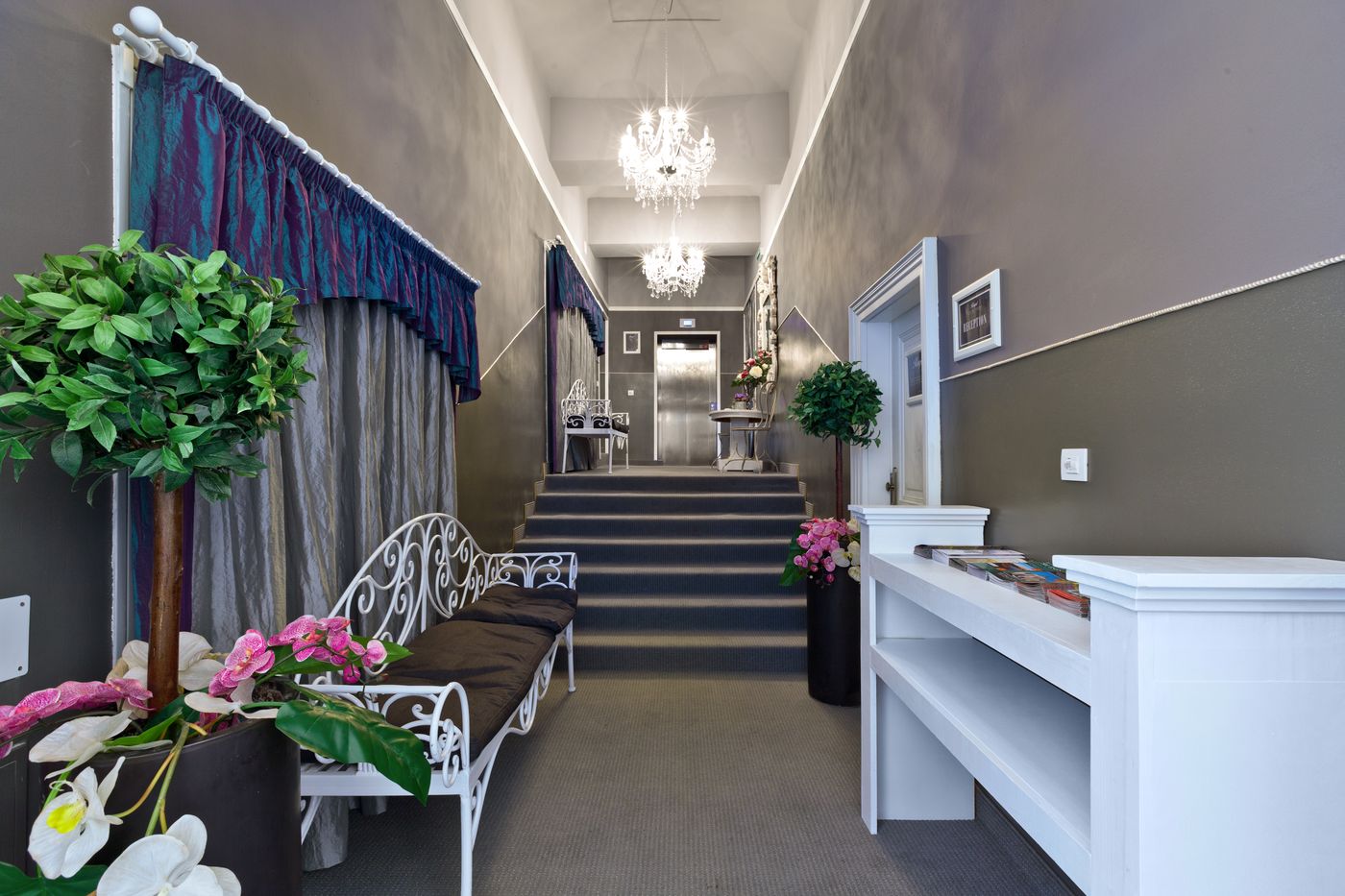 Royal-Prague-City-Apartments-Lobby-5