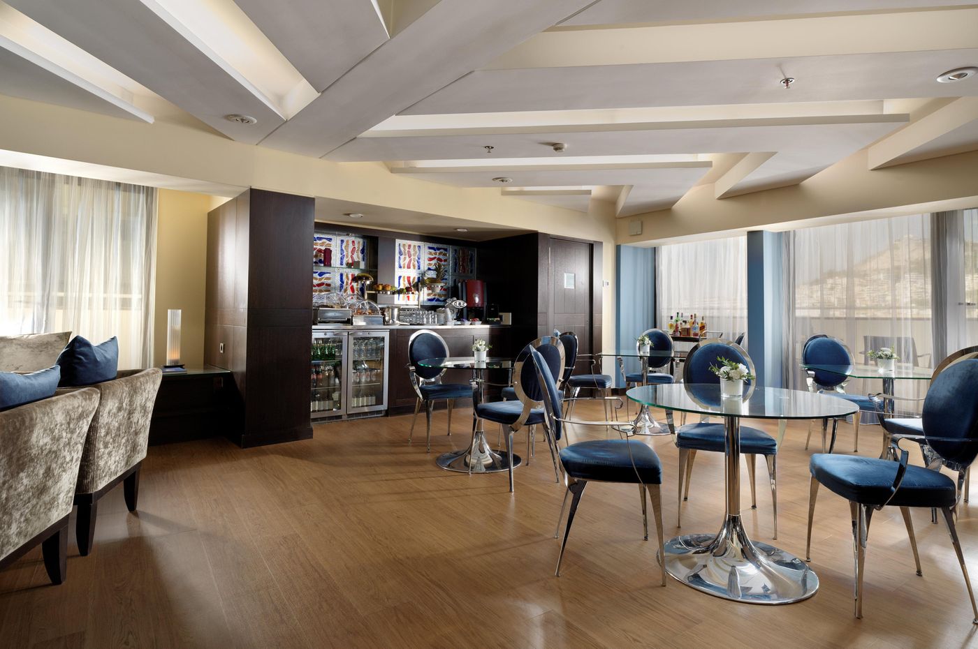 Crowne-Plaza-Athens-General-view-14