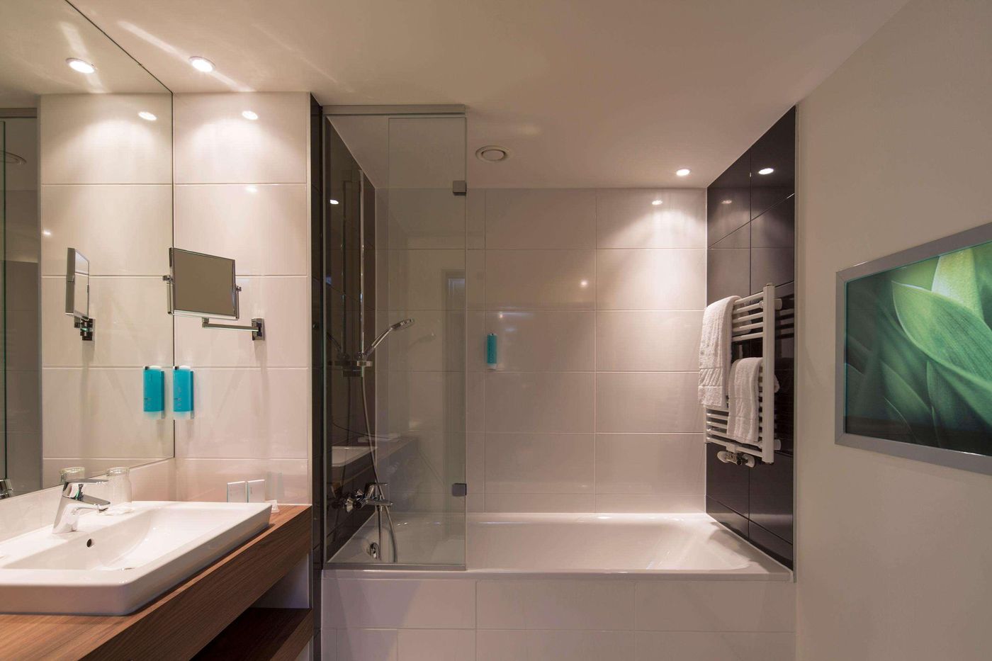 Austria Trend Hotel Doppio - Austria - Vienna - Sports and Entertainment - 0