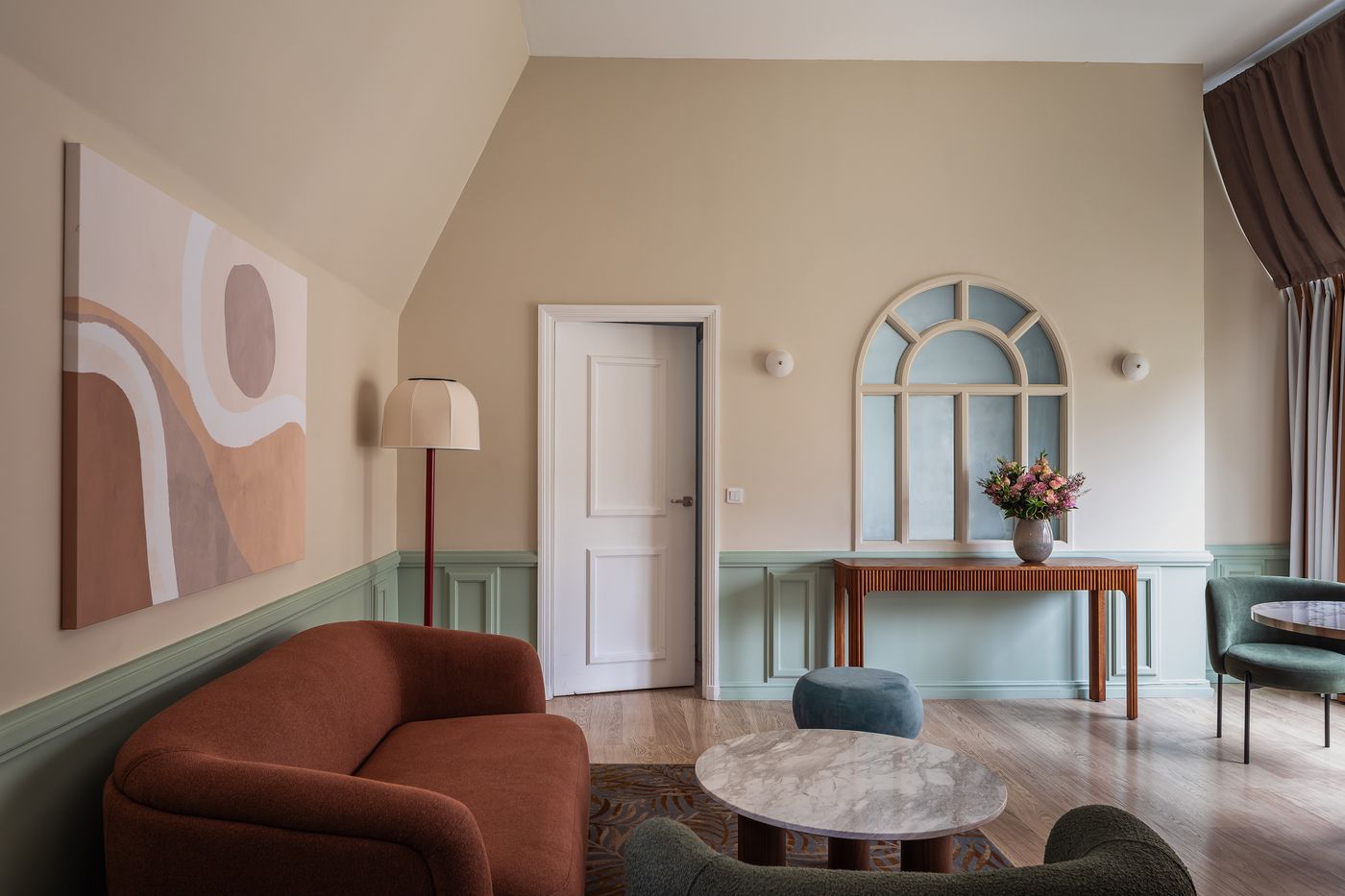 Royal-Garden-Champs-Elysees-Room-10