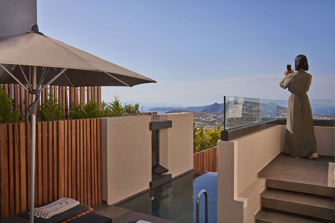 Apikia-Santorini-Room-16