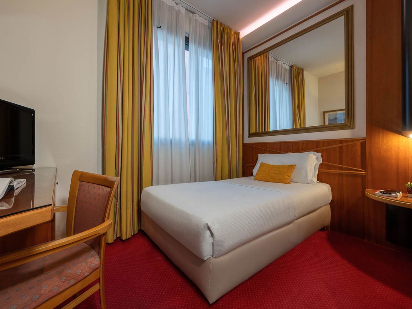 iH-Hotels-Milano-St--John-Room-17